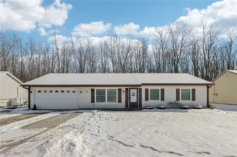 1167 Cloverleigh Dr, Madison, OH 44057