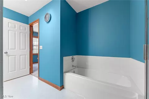 3357 Capricio St NE, Canton, OH 44721 photo 23