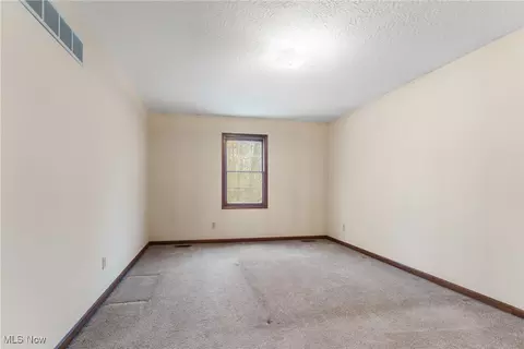 3357 Capricio St NE, Canton, OH 44721 photo 28