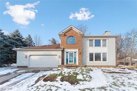 3357 Capricio St NE, Canton, OH 44721