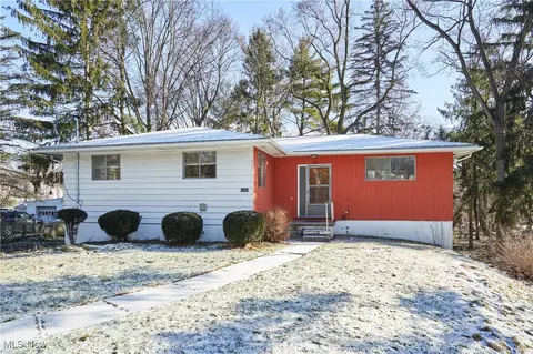 1053 Tallmadge Rd, Cuyahoga Falls, OH 44221