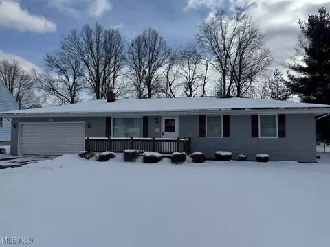 427 Earl Dr, Warren, OH 44483