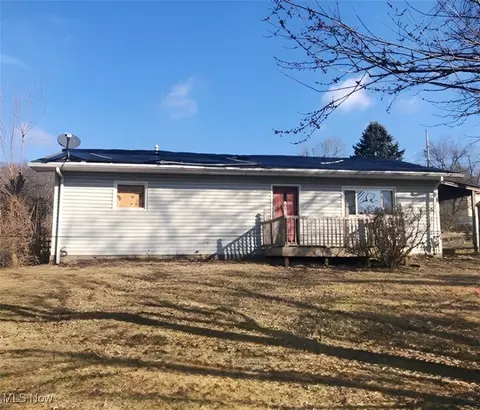 172 Brickyard Bnd, New Cumberland, WV 26047