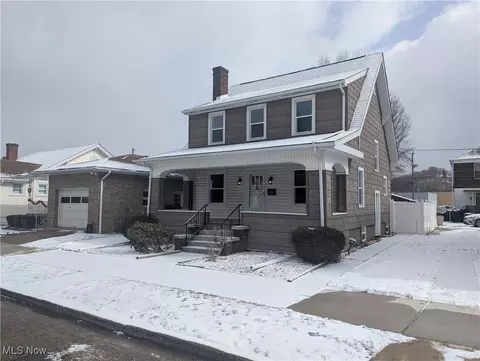 1104 Pearl St, Martins Ferry, OH 43935