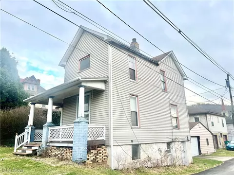 416 5th St, Chester, WV 26034