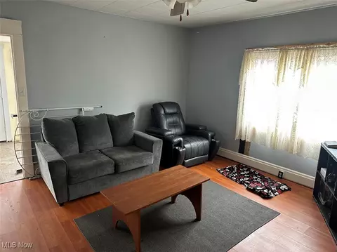 315 Stealey St, Middlebourne, WV 26149 photo 3