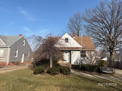 116 Arlington Cir, Wickliffe, OH 44092