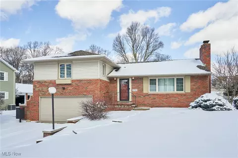 2395 Grant Ave, Cuyahoga Falls, OH 44223
