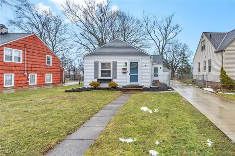 4179 W 226th St, Fairview Park, OH 44126