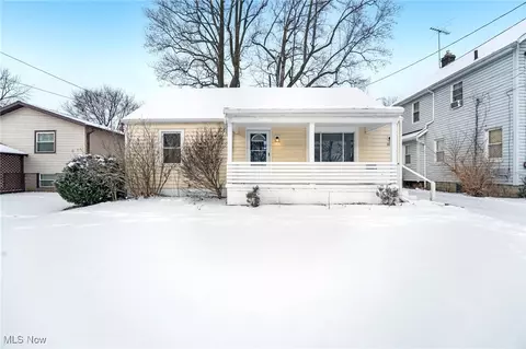 1064 Avon St, Akron, OH 44310