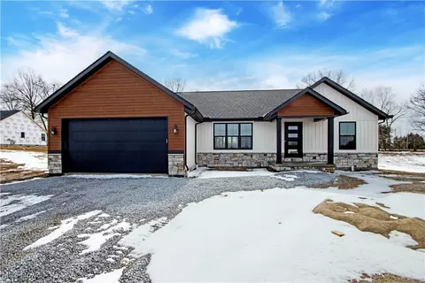 2515 Estate Dr, Wooster, OH 44691