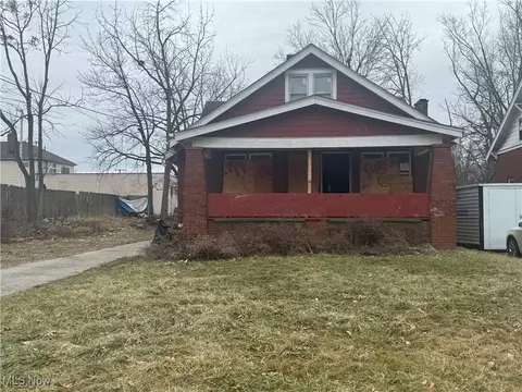 27 W Avondale Ave, Youngstown, OH 44507