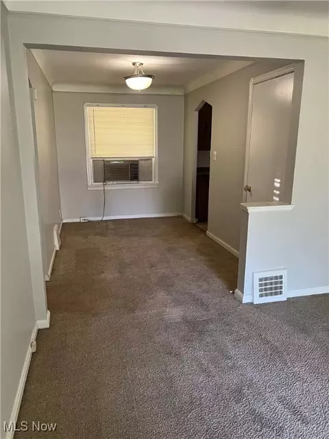 5237 Clement Ave, Maple Heights, OH 44137 photo 3