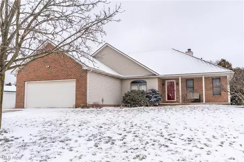 10912 Withington Ave NW, Uniontown, OH 44685