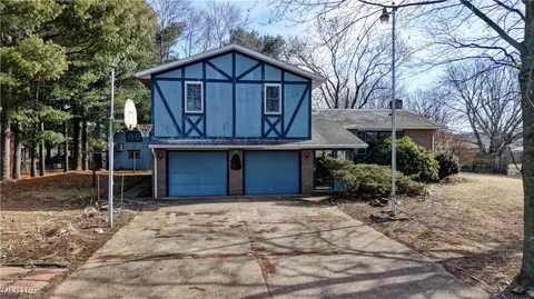 714 Welker Dr, West Lafayette, OH 43845