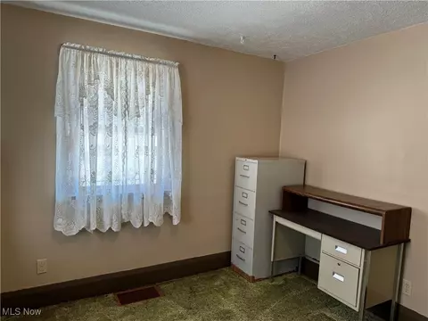 281 Shields Rd, Youngstown, OH 44512 photo 13