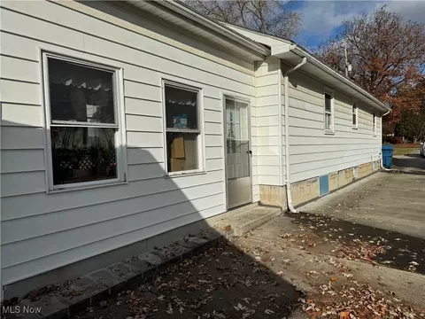 281 Shields Rd, Youngstown, OH 44512 photo 32