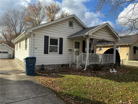 281 Shields Rd, Youngstown, OH 44512 photo 2