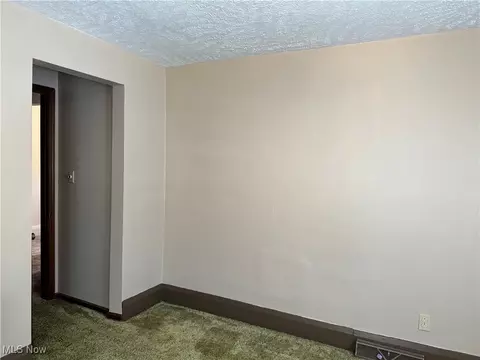281 Shields Rd, Youngstown, OH 44512 photo 12