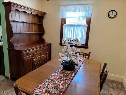 281 Shields Rd, Youngstown, OH 44512 photo 8