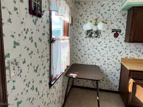 281 Shields Rd, Youngstown, OH 44512 photo 24