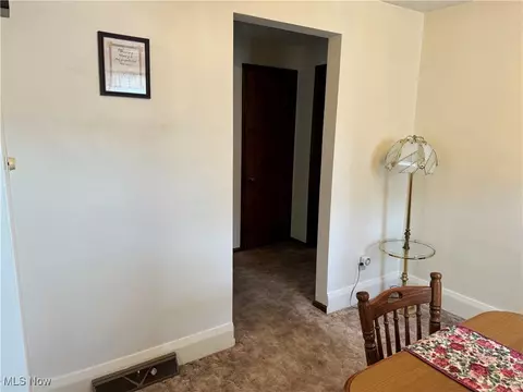 281 Shields Rd, Youngstown, OH 44512 photo 9
