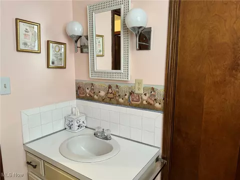 281 Shields Rd, Youngstown, OH 44512 photo 18