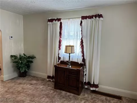 281 Shields Rd, Youngstown, OH 44512 photo 5