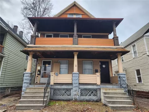 946 E 79th St, Cleveland, OH 44103