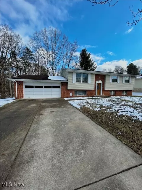110 Shady Ln, Marietta, OH 45750