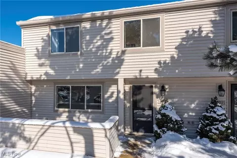 3103 Bay Landing Dr, Westlake, OH 44145