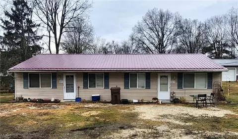 8677 Manchester Ave NW, Canal Fulton, OH 44614