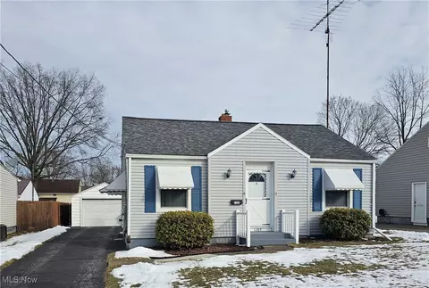1285 Atlantic St NE, Warren, OH 44483