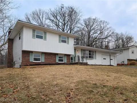 3422 Roanoke St NW, Massillon, OH 44646