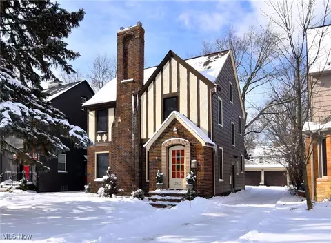 2312 Canterbury Rd, University Heights, OH 44118
