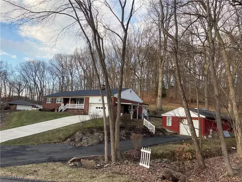 400 Scott Dr, Newcomerstown, OH 43832