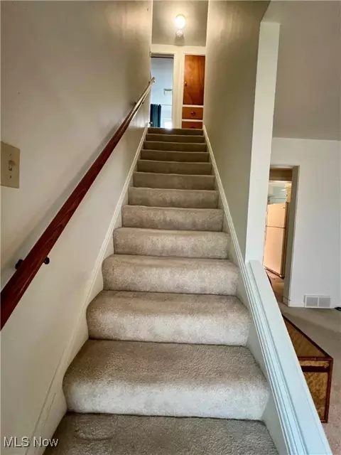 Entry Way - 733 Berkeley St, Kent, OH 44240 photo 3 of 4