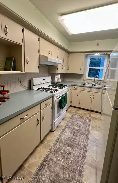 Kitchen - 733 Berkeley St, Kent, OH 44240 photo 1 of 2