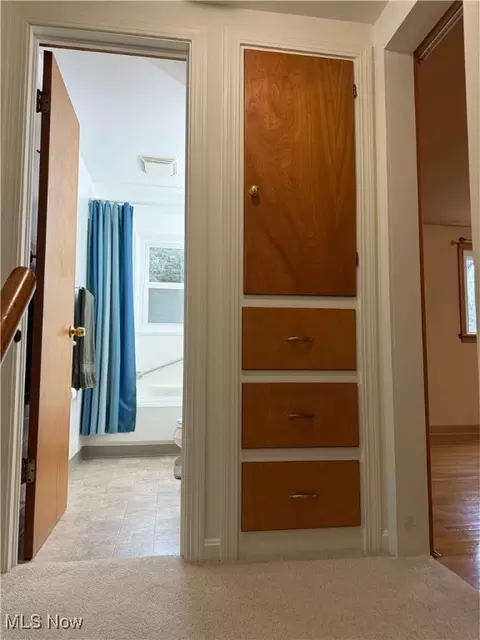 Entry Way - 733 Berkeley St, Kent, OH 44240 photo 4 of 4