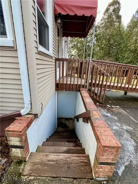 Exterior - 733 Berkeley St, Kent, OH 44240 photo 4 of 8