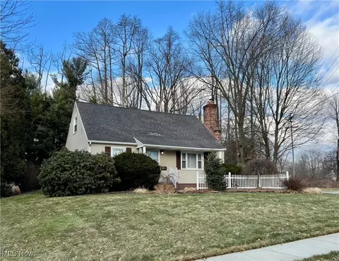 Exterior - 733 Berkeley St, Kent, OH 44240 photo 3 of 8