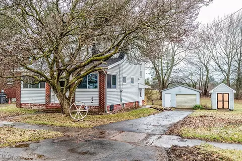 2320 Roy St, Youngstown, OH 44509