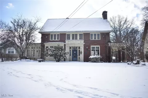 373 Redondo Rd, Youngstown, OH 44504