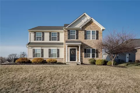1437 Stoney Pointe Dr, North Canton, OH 44720