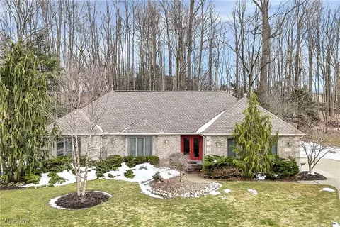 11217 Falmouth Cir, North Royalton, OH 44133