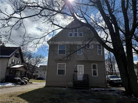 642 Hazel St, Akron, OH 44305