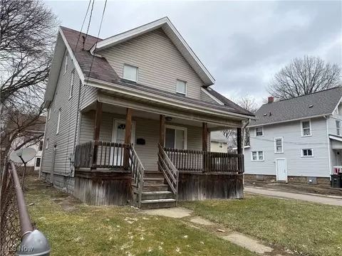 687 Hazel St, Akron, OH 44305