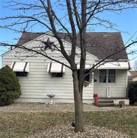 1513 Cedar Dr, Lorain, OH 44052