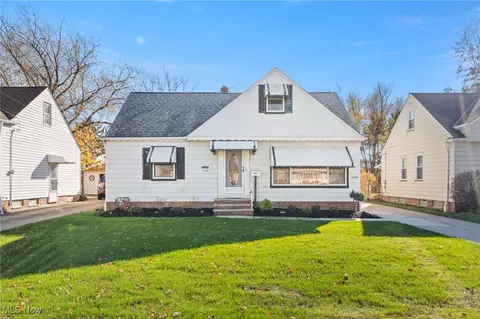 30042 Truman Ave, Wickliffe, OH 44092