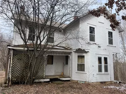 2075 Dalzell Rd, Whipple, OH 45788